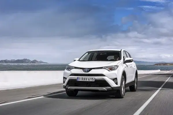 Zdjęcie Gdzie są bezpieczniki w RAV4? Odkryj lokalizację i rozwiązania problemów