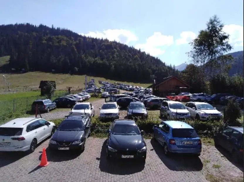 Zdjęcie Gdzie zaparkować przy Kasprowy Wierch? Sprawdź najlepsze opcje parkingowe