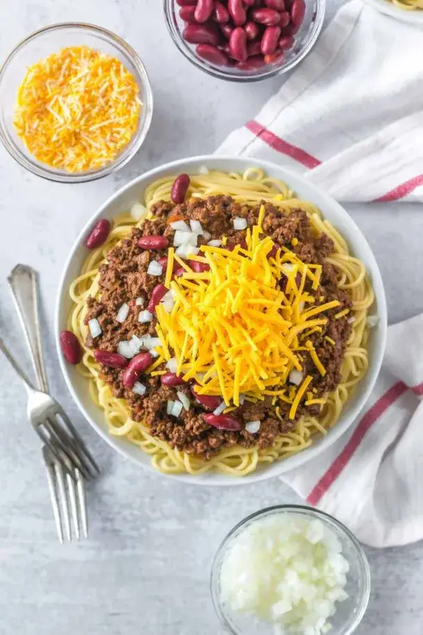 Zdjęcie Spaghetti z chili i czosnkiem – prosty przepis na smakowite danie