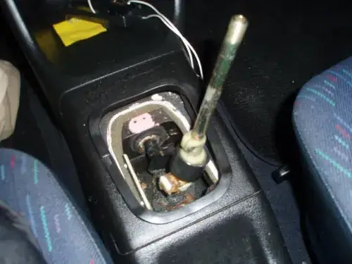 Zdjęcie Problemy z mechanizmem zmiany biegów w VW Polo i ich rozwiązania