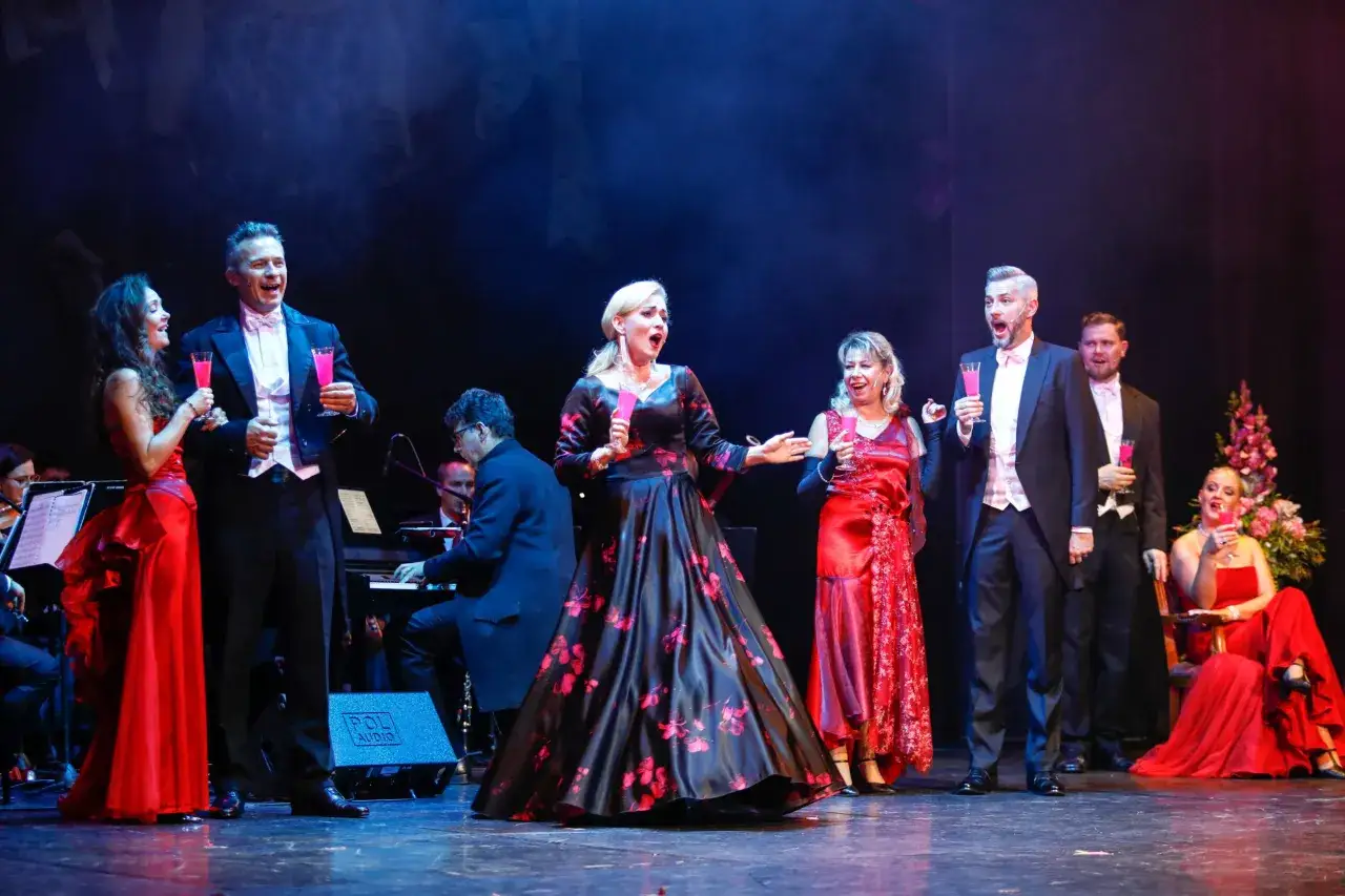 Zdjęcie Teatr muzyczny co to? Odkryj fascynujący świat musicali i operetek