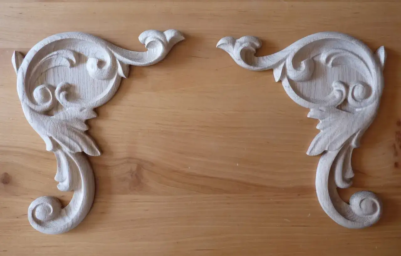 Zdjęcie Drewniane ornamenty do mebli - piękne i wyjątkowe dekoracje