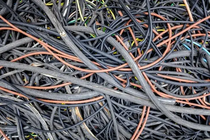 Zdjęcie Jaki kabel do licznika 3 fazowego - uniknij kosztownych błędów