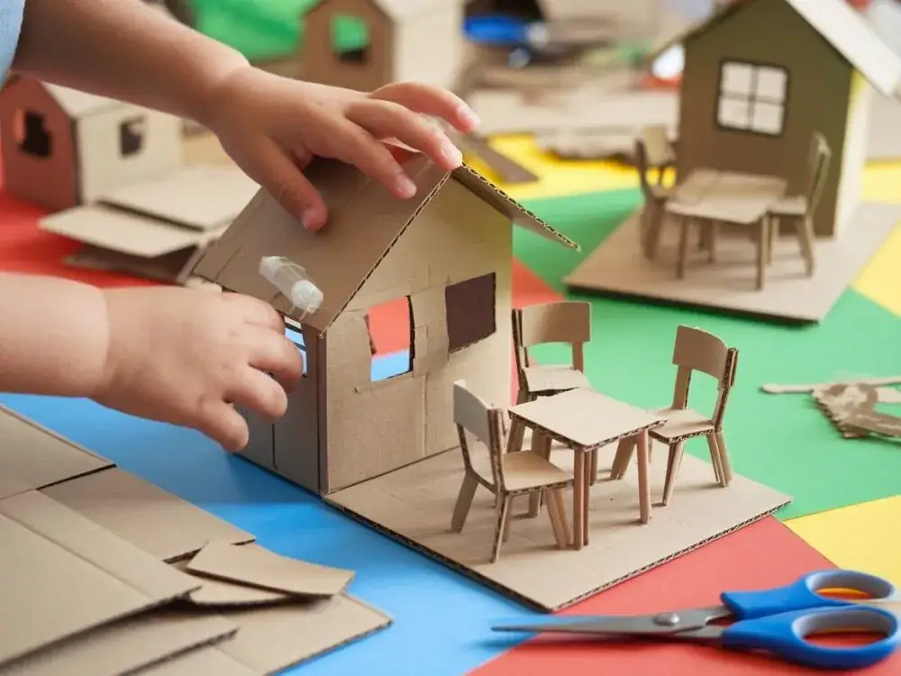 Zdjęcie Kartonowe mebelki dla lalek: Praktyczny przewodnik DIY krok po kroku