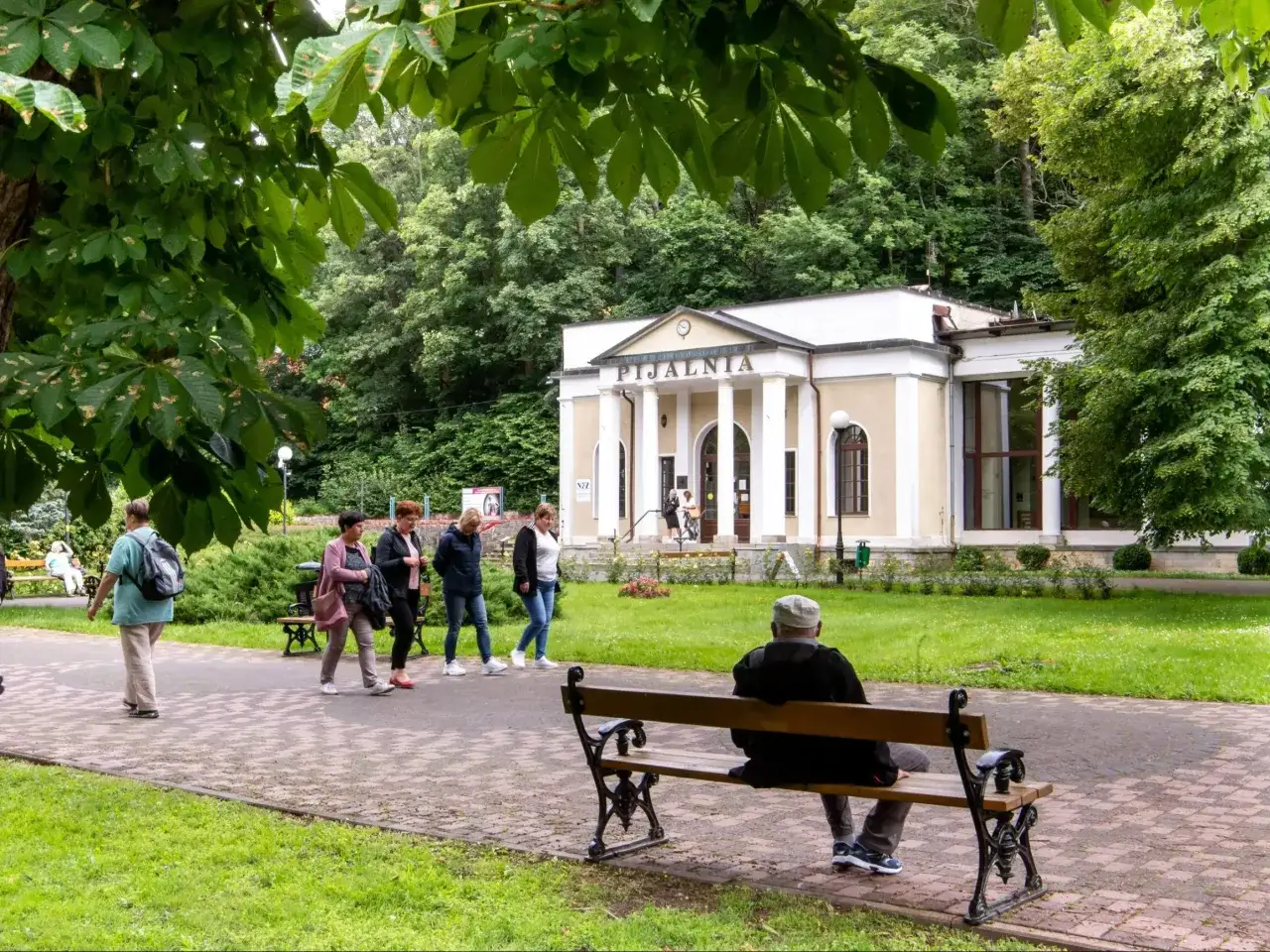 Zdjęcie Ile płaci NFZ za pacjenta w sanatorium? Sprawdź koszty i stawki