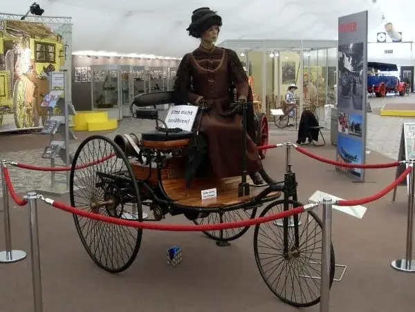 Zdjęcie Kto wynalazł samochód? Odkryj fascynującą historię motoryzacji