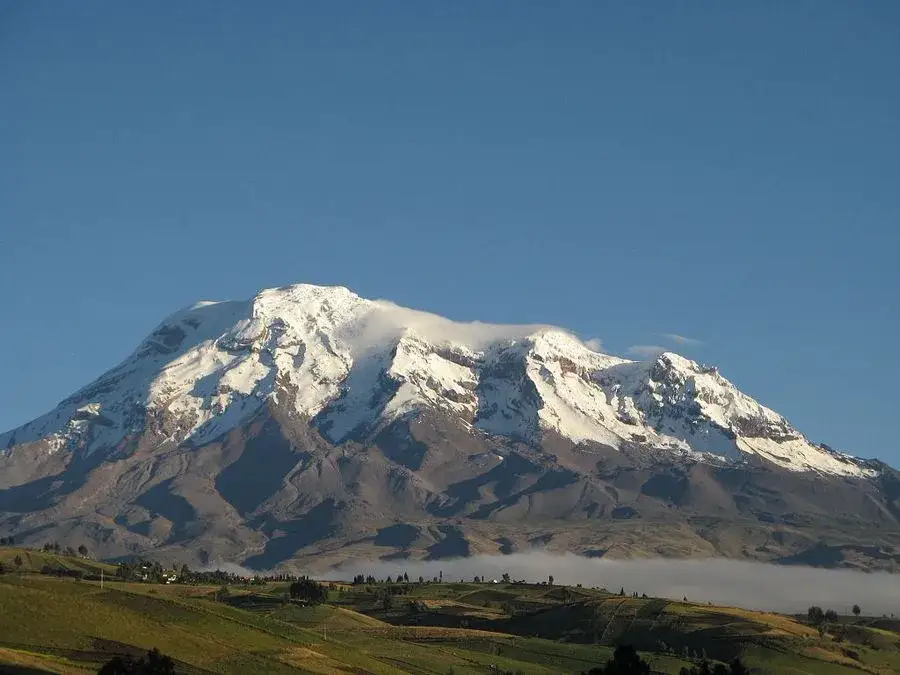 Zdjęcie ¿Cuál es la montaña más grande? La sorprendente verdad de 3 cumbres