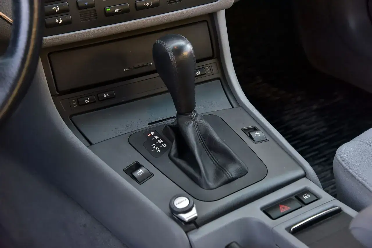 Zdjęcie BMW E46 z automatem: wszystko, co musisz wiedzieć przed zakupem