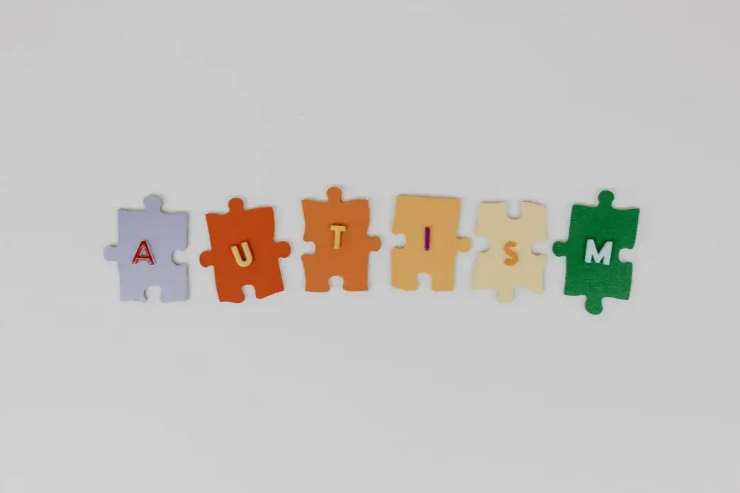 Zdjęcie Autyzm umiarkowany co to znaczy? Zrozumienie objawów i skutków