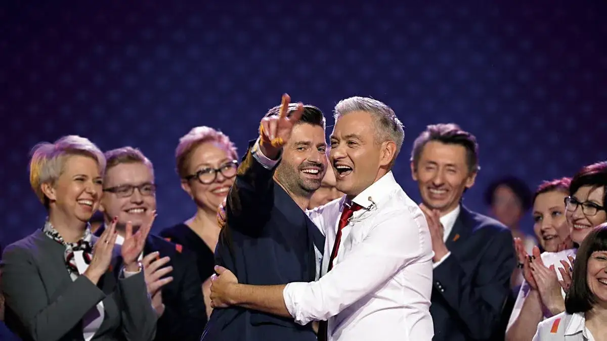 Zdjęcie Jak się nazywa partner Biedronia? Odkryj jego niezwykłą historię
