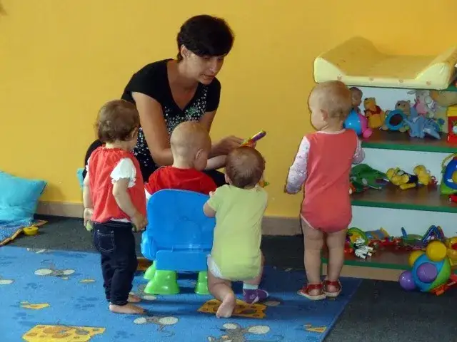 Zdjęcie Czy można wyrzucić dziecko ze żłobka? Poznaj ważne przepisy i powody
