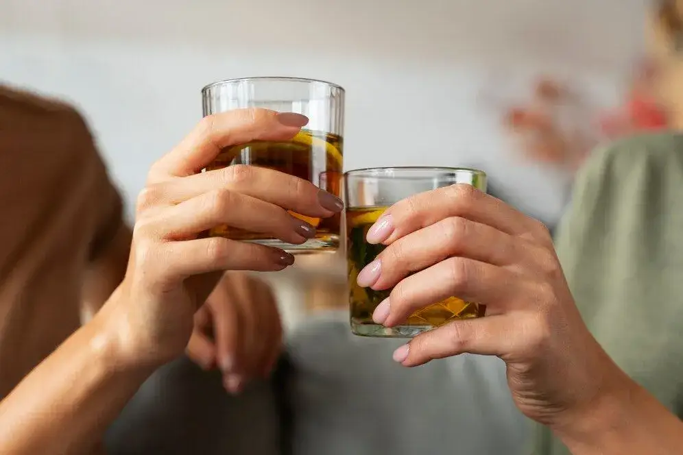 Zdjęcie Czy po udarze można pić alkohol - ważne zalecenia i przeciwwskazania