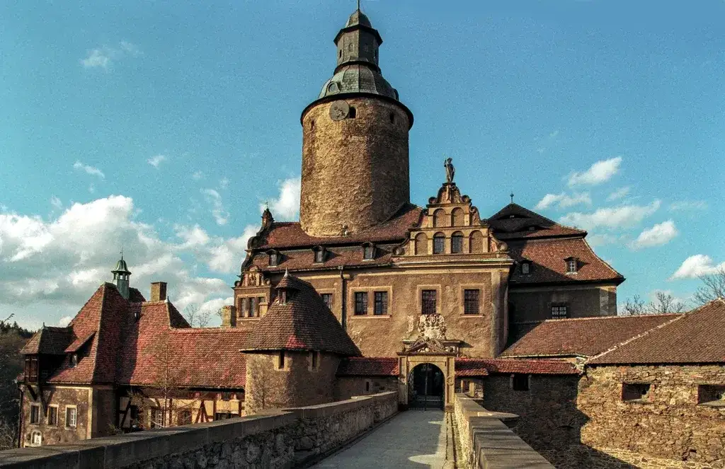 Zdjęcie Jakie fascynujące tajemnice kryją majestatyczne pałace na Śląsku?