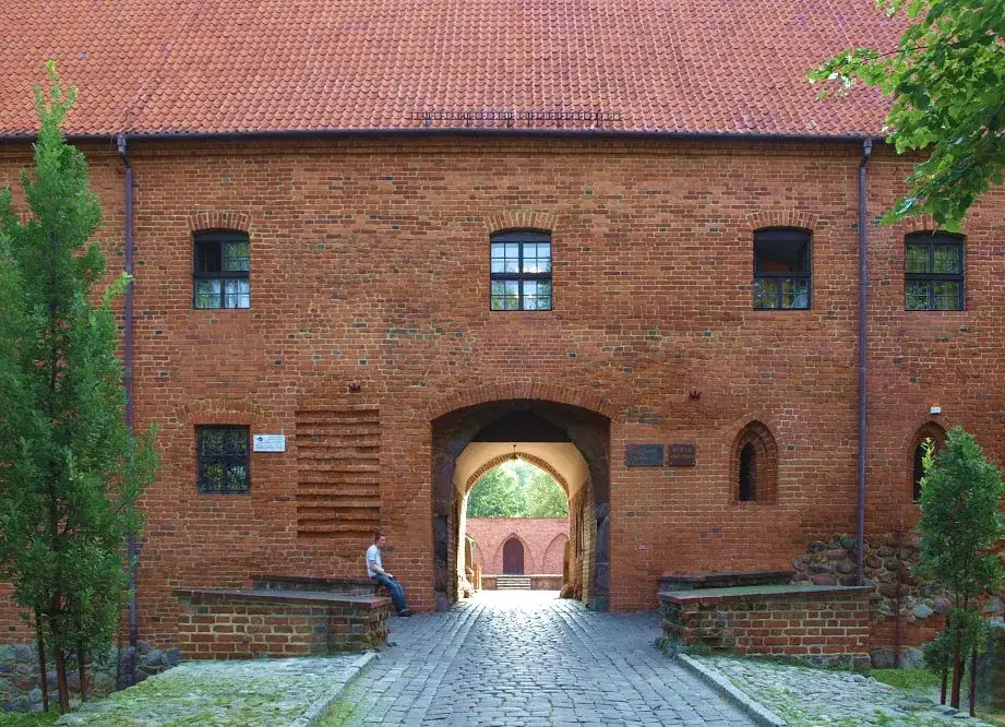 Zdjęcie Zamek krzyżacki w Ostródzie - odkryj jego fascynującą historię i atrakcje