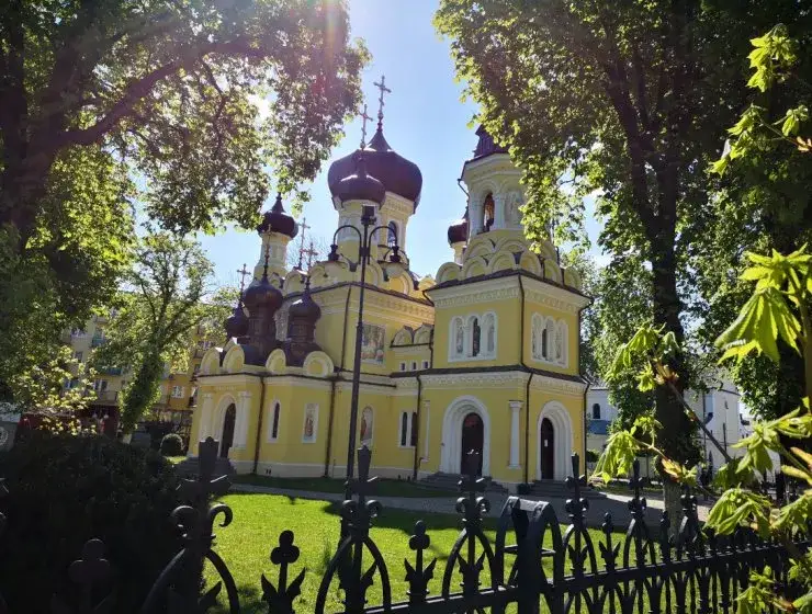 Zdjęcie Sanktuarium Hrubieszów: Tajemnice historii i architektury miejsca kultu