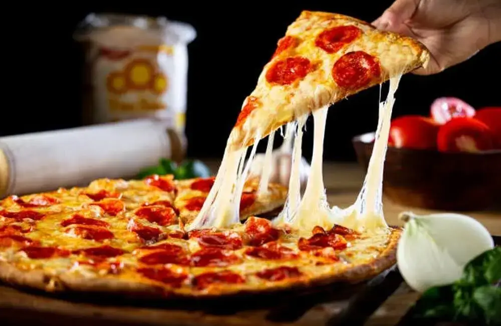 Zdjęcie Jaki ser do pizzy? Odkryj najlepsze opcje dla wyjątkowego smaku