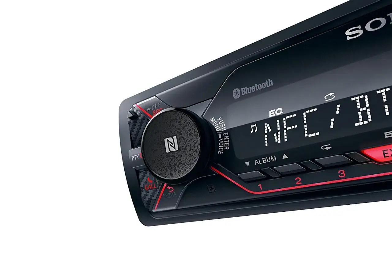 Zdjęcie Jak włączyć bluetooth w radiu samochodowym - proste kroki i porady