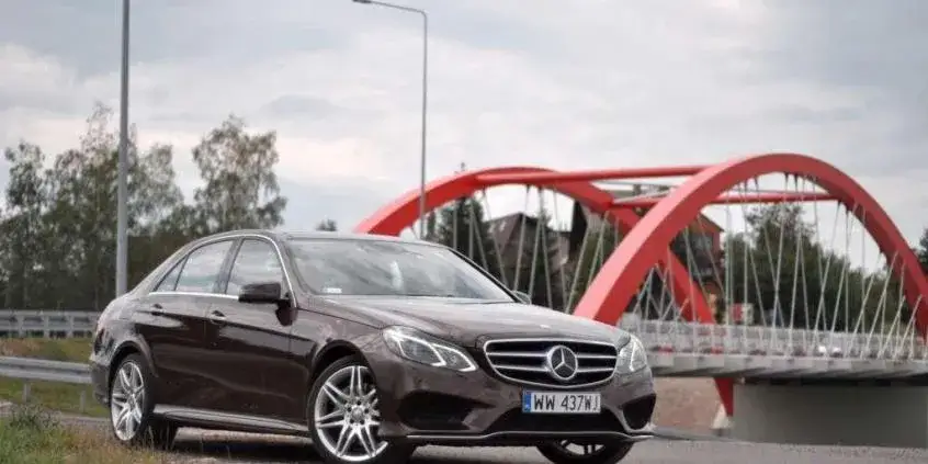 Zdjęcie Mercedes W212 jaki silnik benzynowy - poznaj najlepsze opcje i osiągi