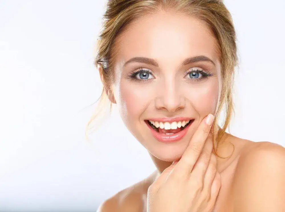 Zdjęcie Czy serum z witaminą C wysusza skórę? Odkryj prawdę o nawilżeniu