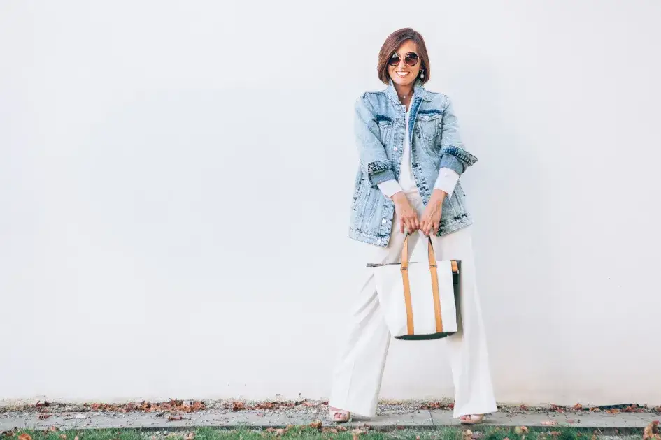 Zdjęcie Spodnie wide leg dla kogo? Odkryj, jak je nosić i stylizować