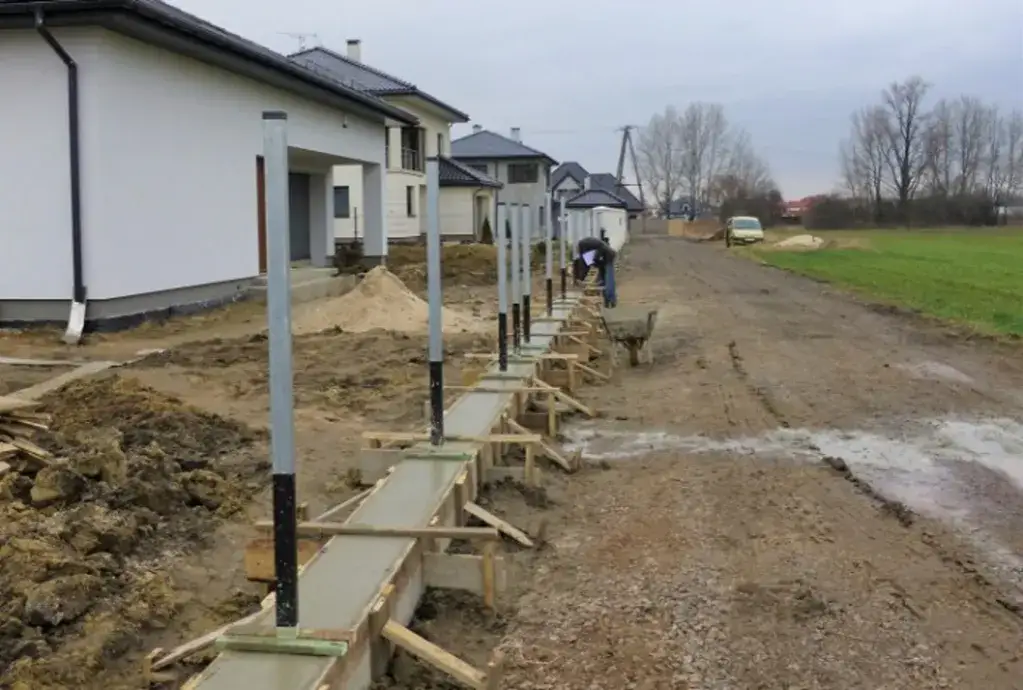 Zdjęcie Czy można mieszać cement z klejem? Sprawdź, co musisz wiedzieć