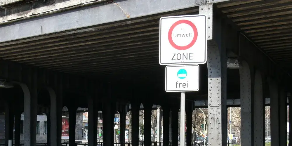 Zdjęcie Gdzie kupić zieloną naklejkę w Berlinie i uniknąć problemów z przepisami