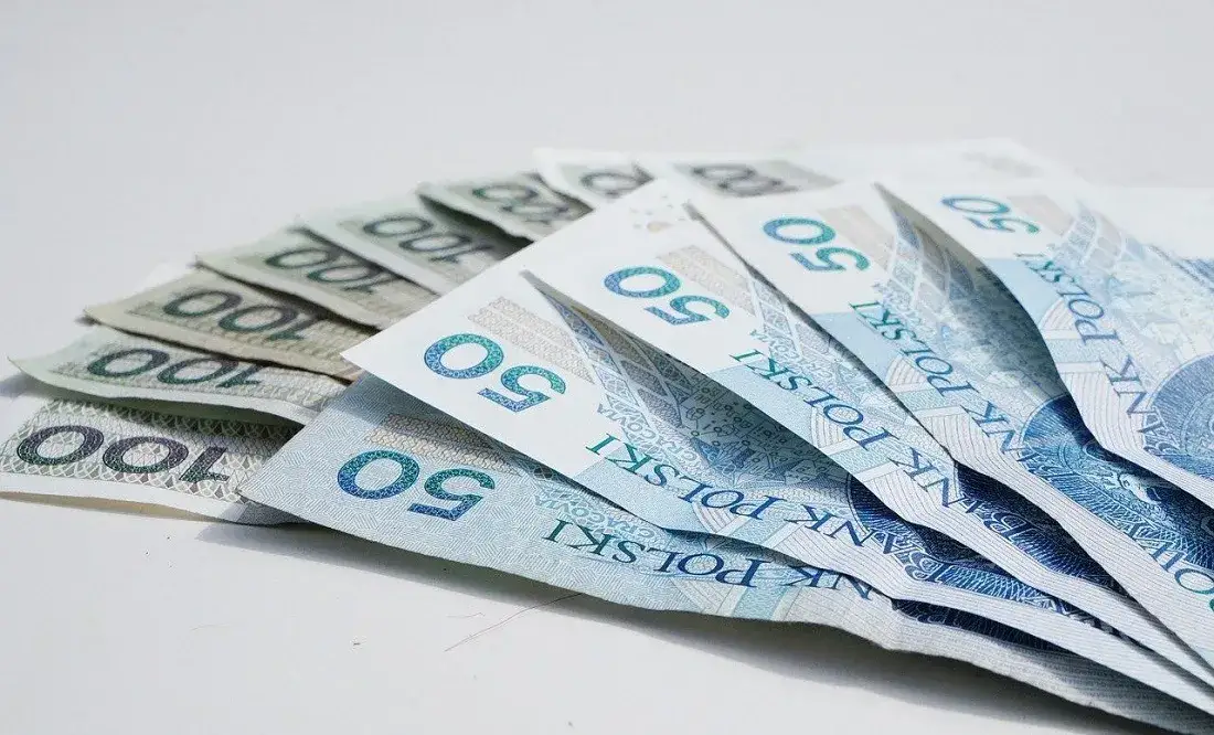 Zdjęcie Zarobki elektryka za granicą: Ile zarobisz w Niemczech, Holandii i Norwegii?