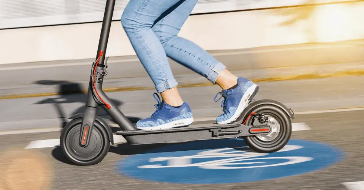 Zdjęcie Jakie ciśnienie w oponach hulajnogi zapewni bezpieczeństwo i komfort?