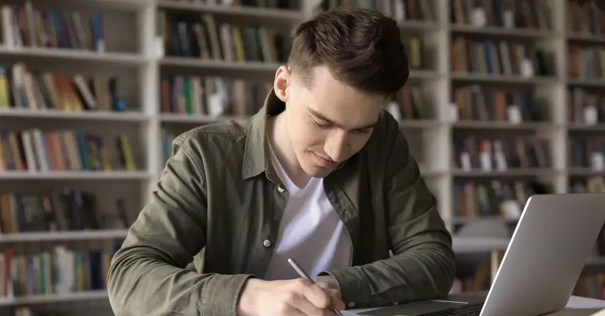 Zdjęcie Czy zasadnicza szkoła zawodowa wlicza się do emerytury? Odpowiedź, której szukasz