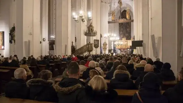 Zdjęcie Czy 1 maja trzeba iść do kościoła? Prawda o obowiązku uczestnictwa