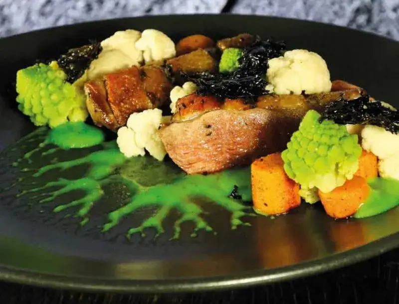 Zdjęcie Gdzie zjeść w Toruniu? Odkryj najlepsze restauracje i dania