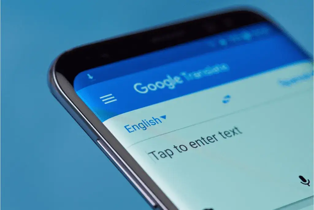 Czy aplikacja Tłumacz Google jest darmowa? Poznaj jej możliwości i ograniczenia