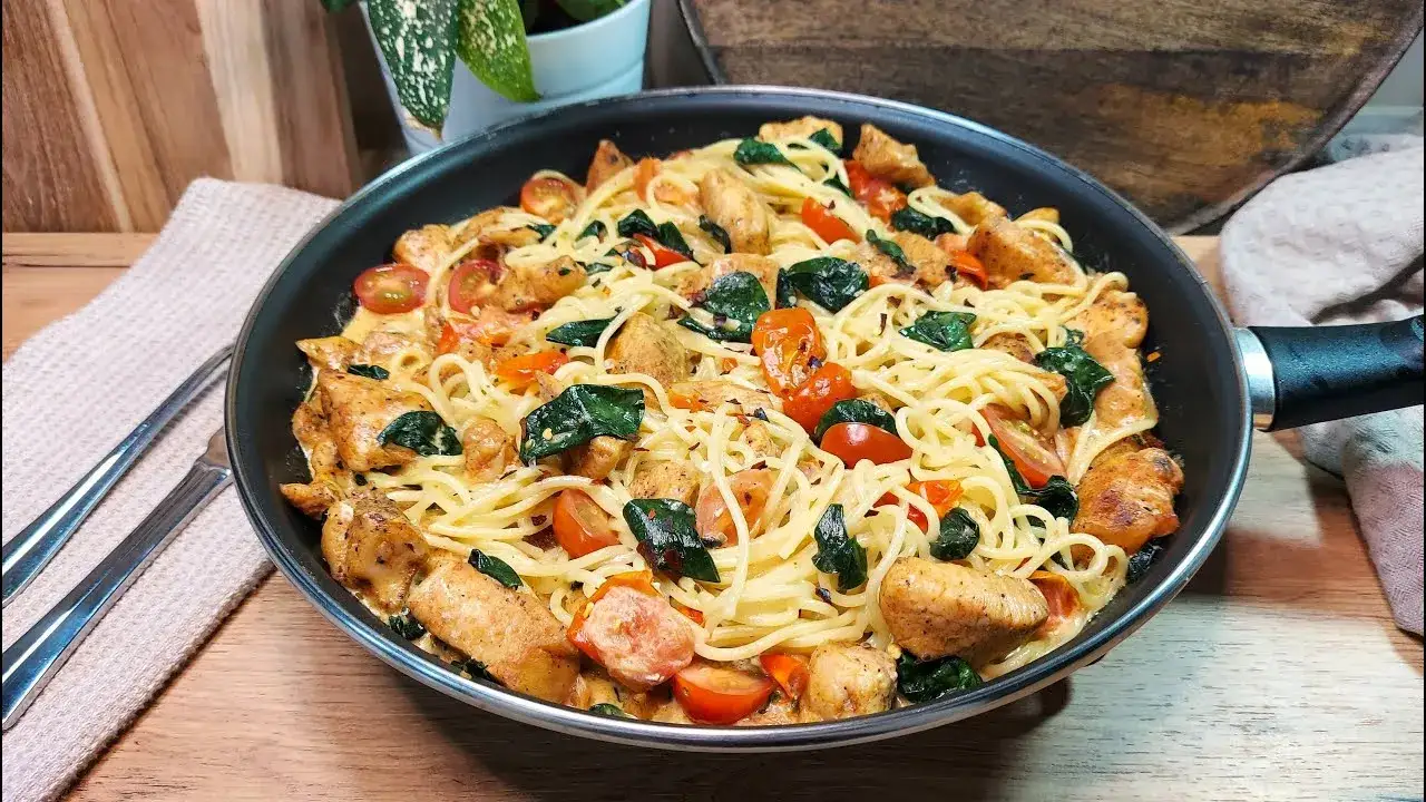 Spaghetti z kurczakiem: Przepis idealny na szybki obiad? Sprawdź!
