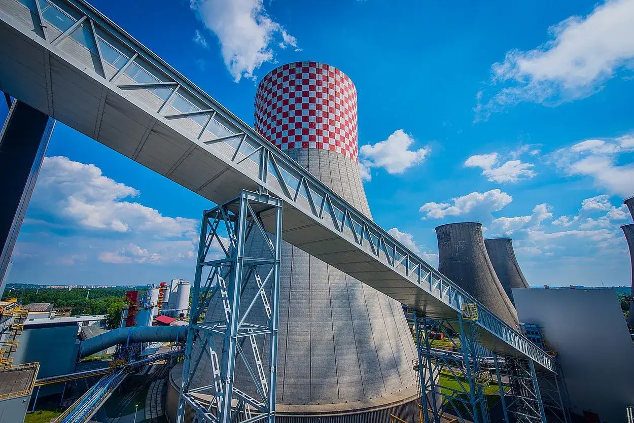 Uprawnienia CO2 2026: Klucz do zrozumienia cen energii w Polsce