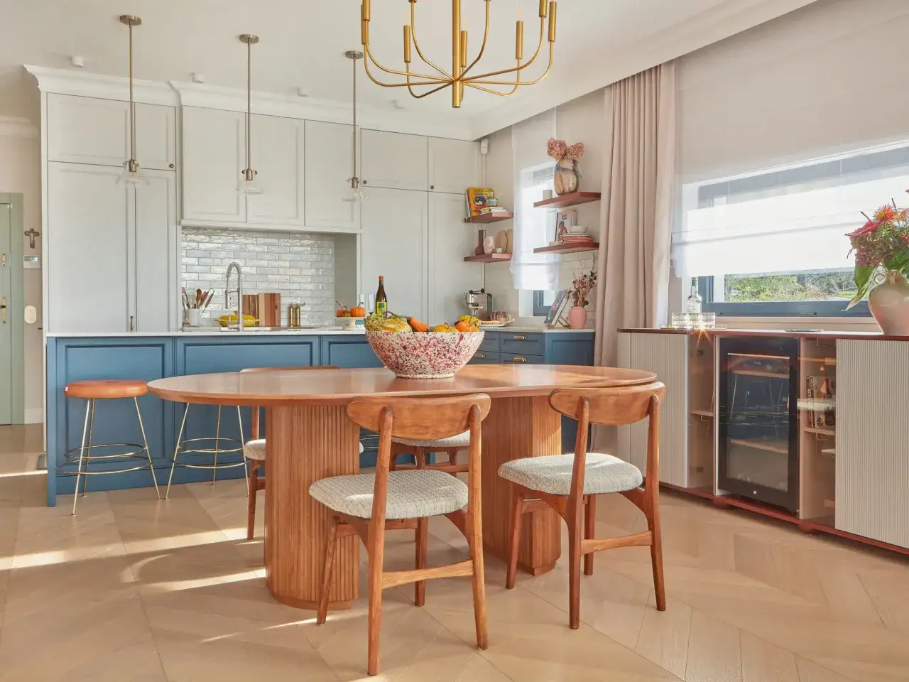 Styl Mid-Century Modern: Inspiracje i Porady do Polskiego Mieszkania