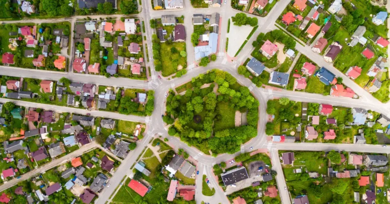 Ile jest rond w Polsce - Zaskakujące liczby i rekordy