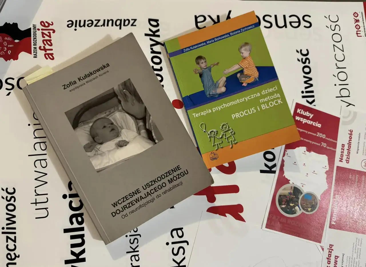 Książki o afazji: "Wczesne uszkodzenie dojrzewającego mózgu" i "Terapia psychomotoryczna dzieci".