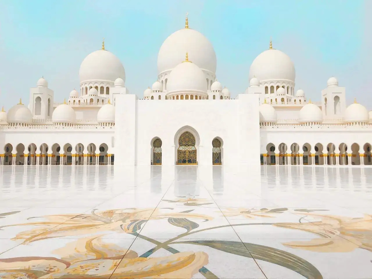 Abu Dhabi: Oltre il lusso. Attrazioni imperdibili e consigli