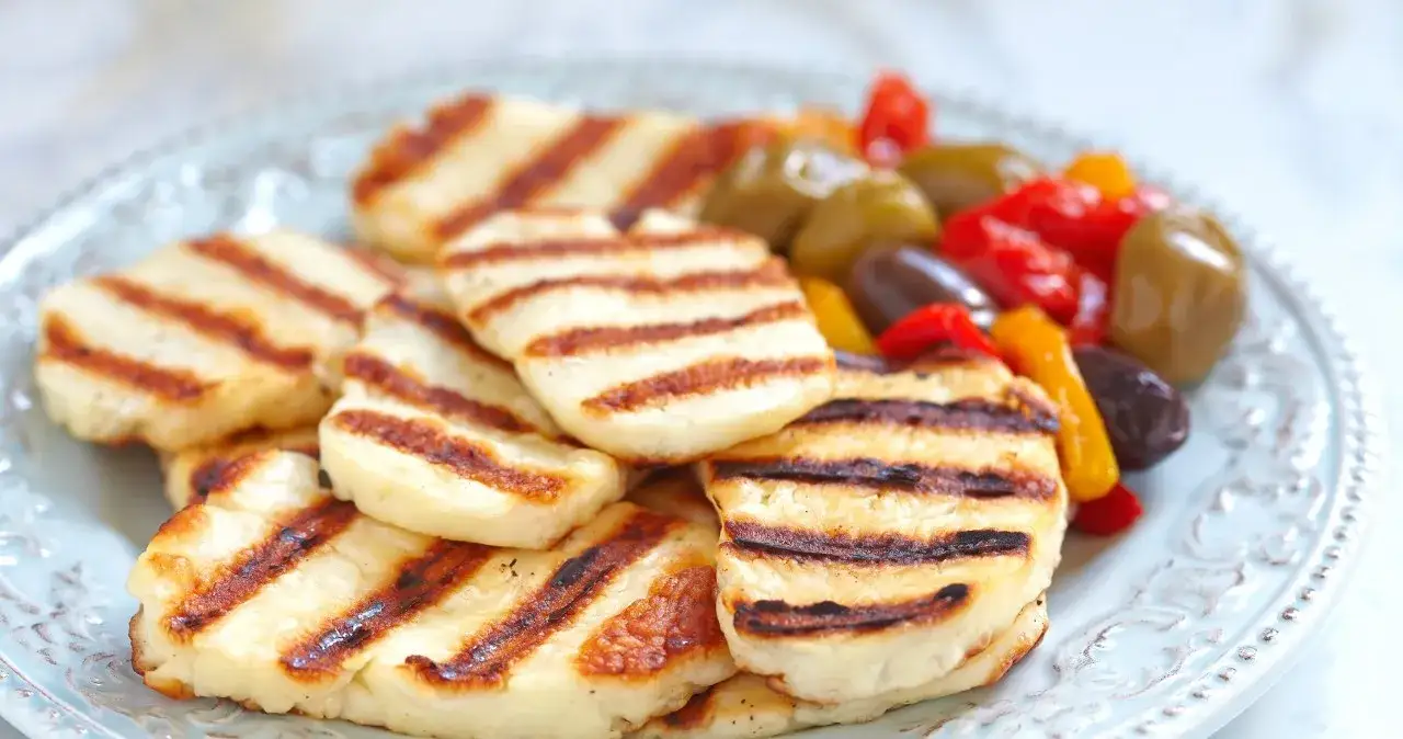 Czy ser halloumi jest zdrowy? Odkryj korzyści i zagrożenia dla zdrowia