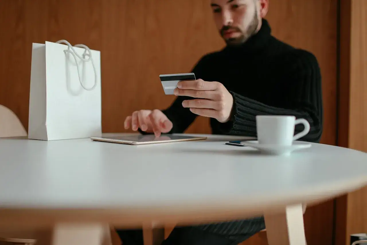 Kiedy odnawia się debet w PKO? Ważne informacje dla klientów