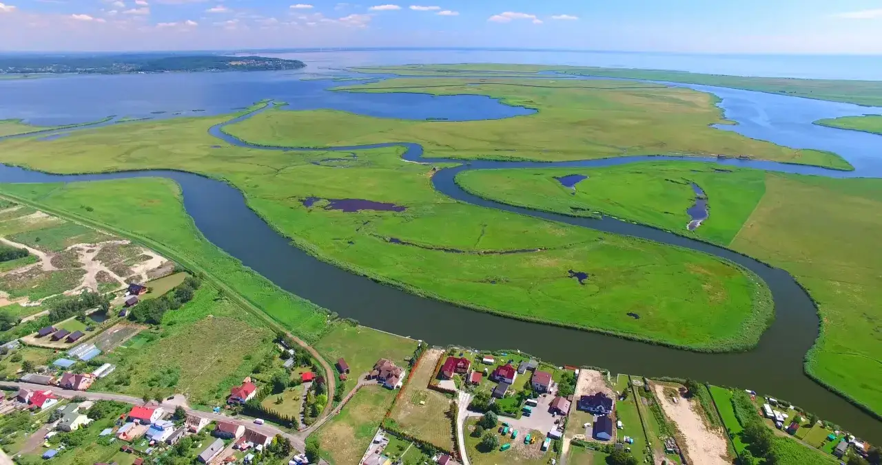 Ile wysp ma Świnoujście? Przewodnik po 44 unikatowych lądach