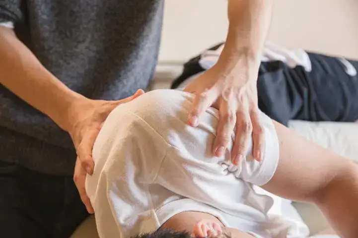 Komu przysługuje rehabilitacja domowa? Sprawdź, czy się kwalifikujesz