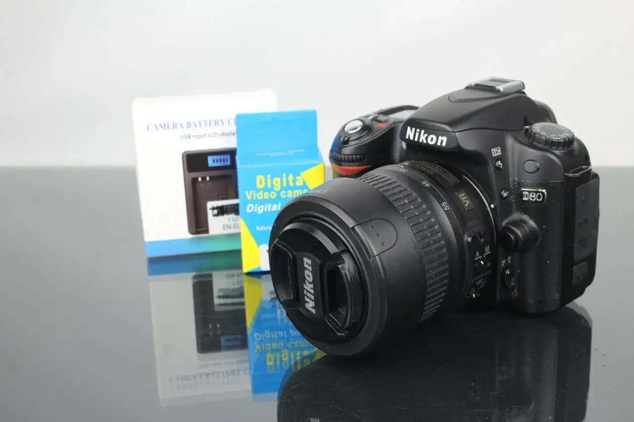 Nikon D80 - Czy warto kupić tę lustrzankę? Test i opinie