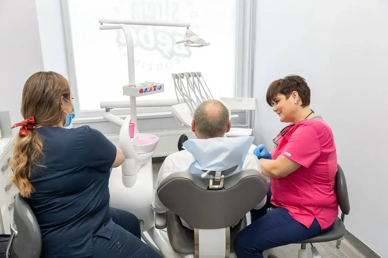 Jak szybko pozbyć się znieczulenia u dentysty i uniknąć dyskomfortu