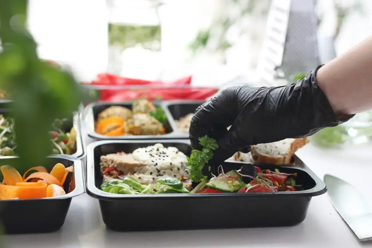 Jak otworzyć catering w domu i uniknąć najczęstszych błędów