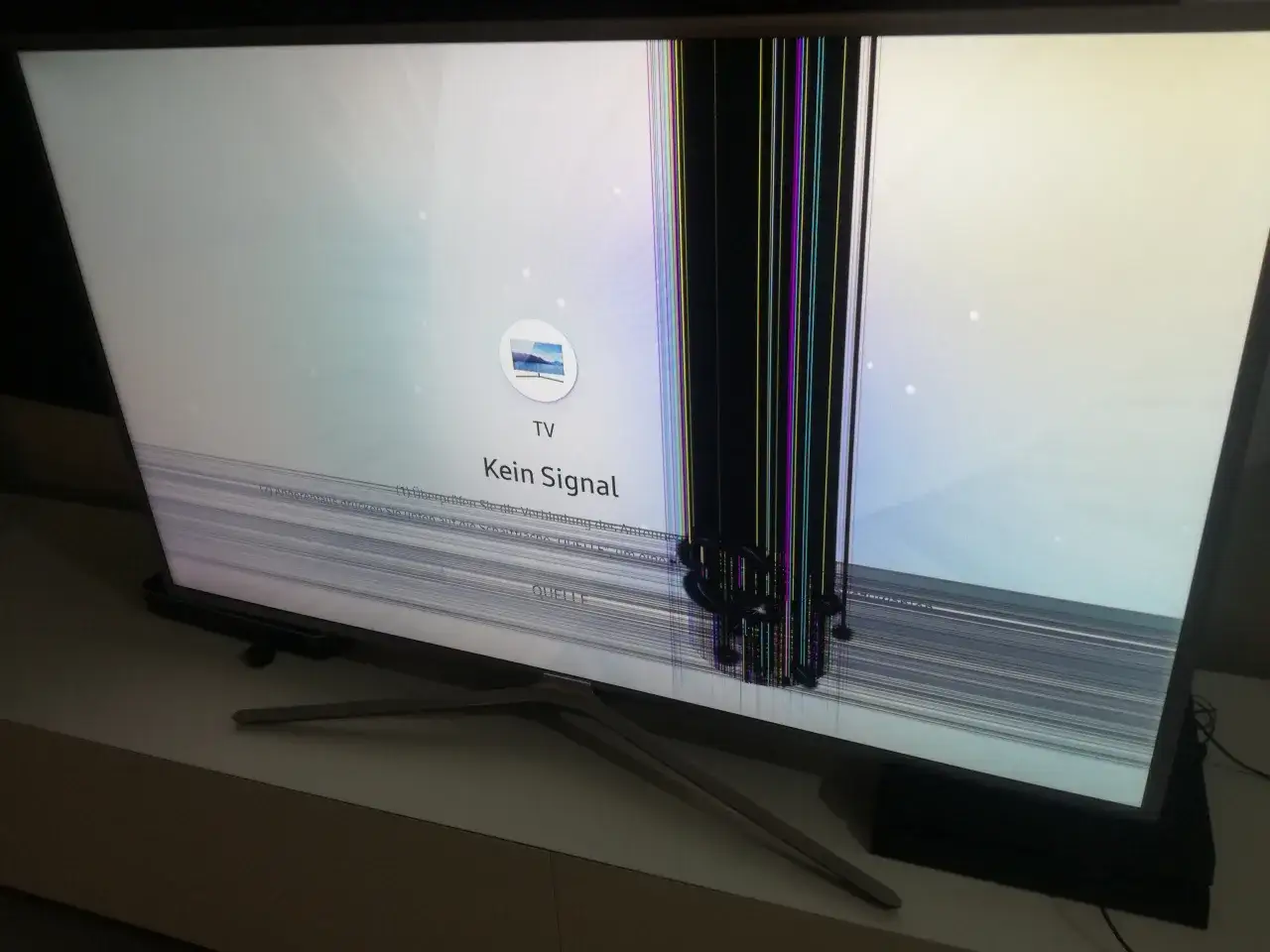 Uszkodzona matryca TV: naprawa czy nowy telewizor? Sprawdź opłacalność
