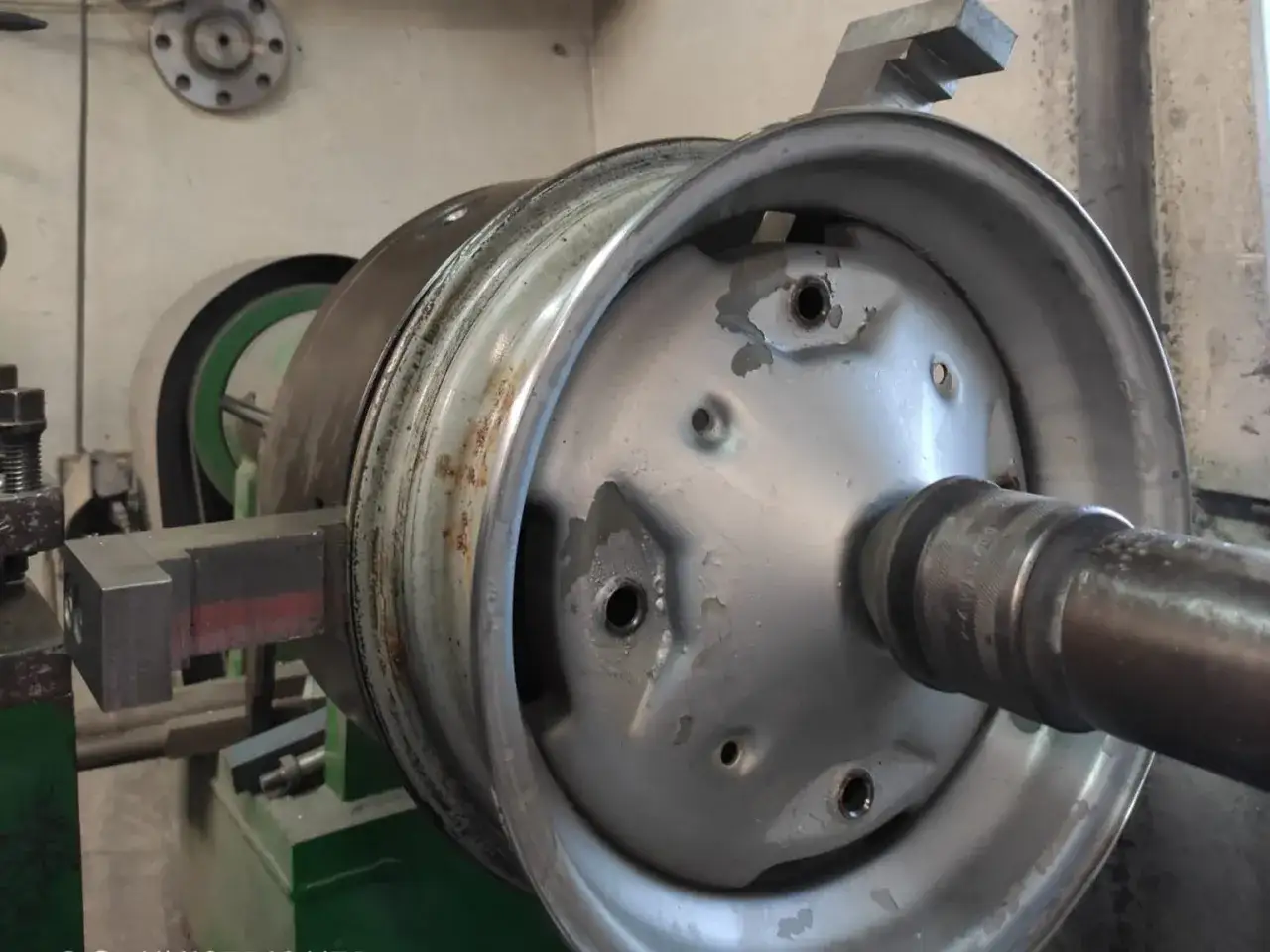 Jak wyważyć koło motocyklowe? Poradnik DIY dla bezpiecznej jazdy