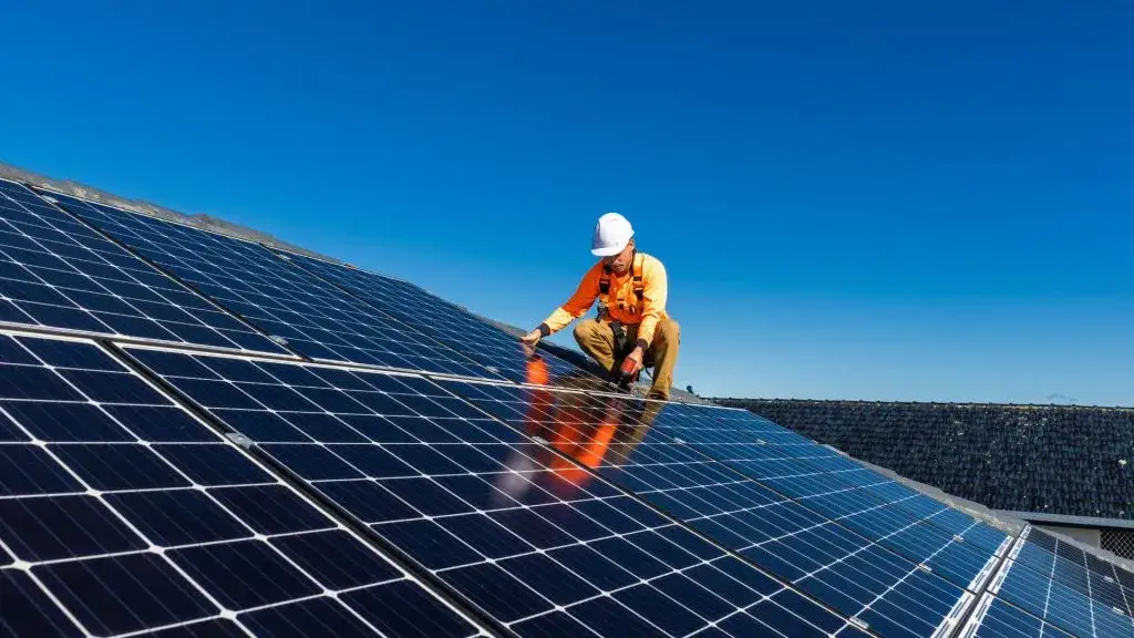 Évitez les arnaques au photovoltaïque : Protégez votre investissement