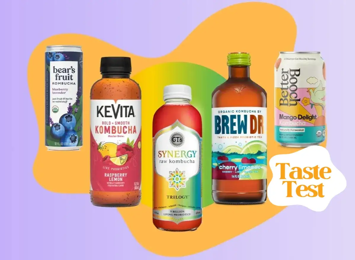 Pięć różnych napojów kombucha: puszka i butelki różnych marek i smaków.