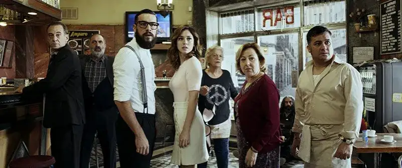 Film Bar: Szokujący hiszpański thriller o uwięzionych w barze